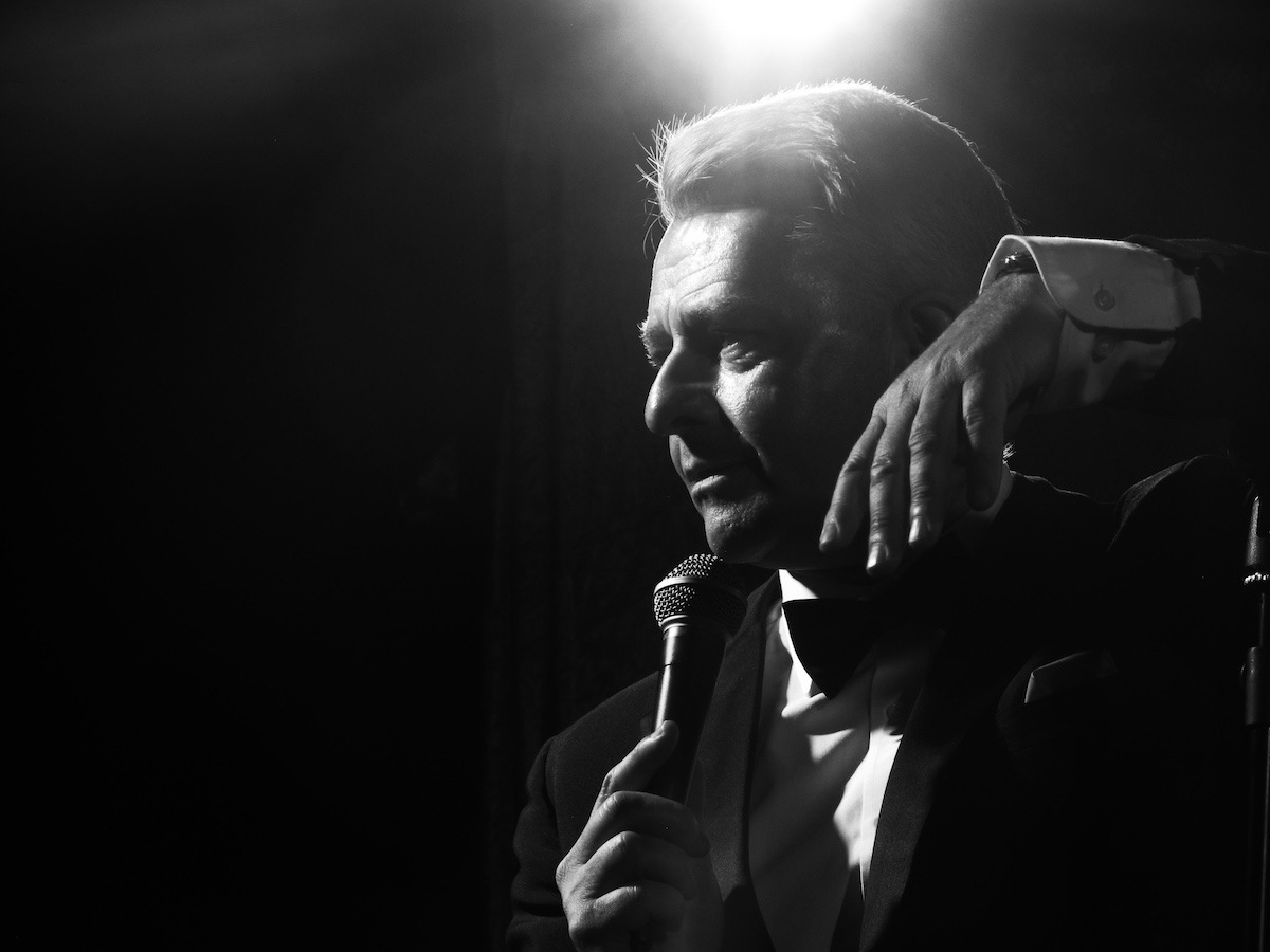 Richard Shelton as Frank Sinatra